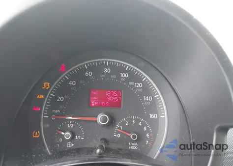 2010 Volkswagen New Beetle 2.5L из США, поврежденный, VIN 3VWRW3AG3AM026588